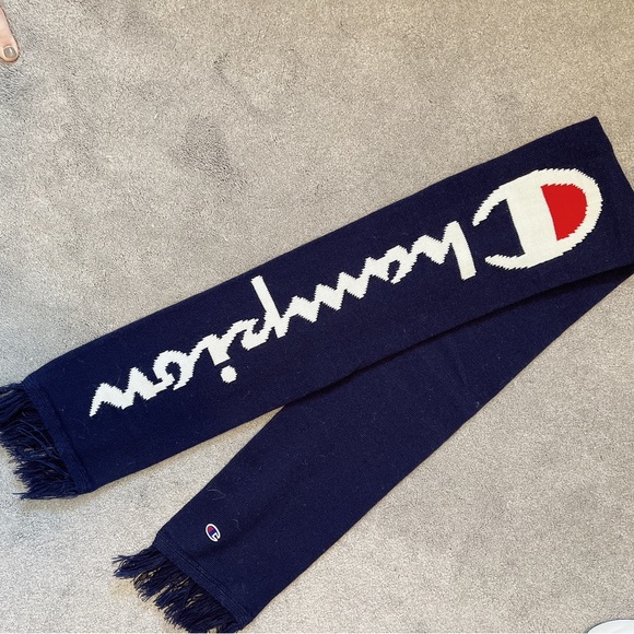 Brand New Champion 🇯🇵 UNISEX scarf - Picture 3 of 7